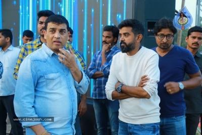 Sarileru Neekevvaru Blockbuster Ka Baap Celebrations - 7 of 20