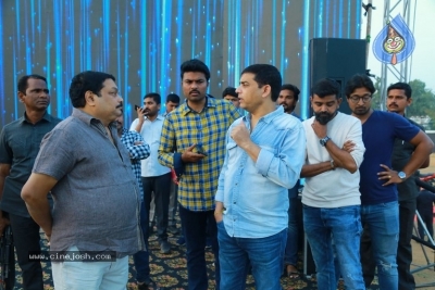 Sarileru Neekevvaru Blockbuster Ka Baap Celebrations - 8 of 20