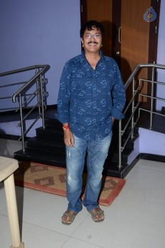 Satrughan Sinha Watches Eedo Rakam Aado Rakam - 5 of 10