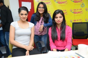 Selfie Raja Team at Radio Mirchi - 22 of 28