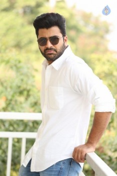 Sharwanand Shatamanam Bhavati Interview Photos - 38 of 42