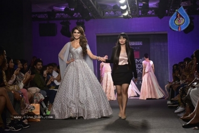 Showstoppers at Lakme Fashion Week - 8 of 53