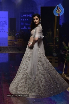 Showstoppers at Lakme Fashion Week - 38 of 53