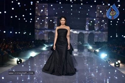 Showstoppers at Lakme Fashion Week - 40 of 53