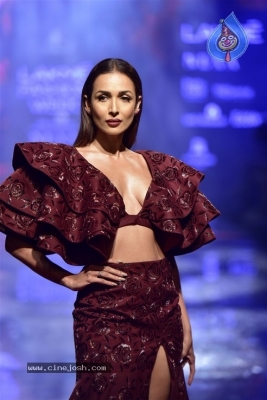 Showstoppers at Lakme Fashion Week - 20 of 53