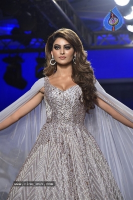 Showstoppers at Lakme Fashion Week - 24 of 53