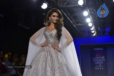 Showstoppers at Lakme Fashion Week - 28 of 53