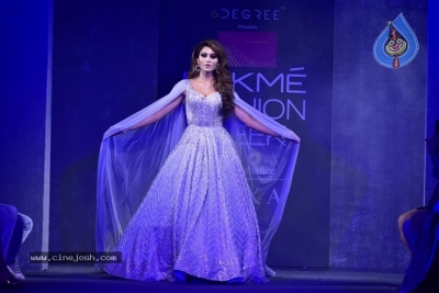 Showstoppers at Lakme Fashion Week - 29 of 53