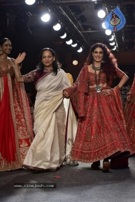 Showstoppers at Lakme Fashion Week - 33 of 53