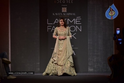 Showstoppers at Lakme Fashion Week - 39 of 53