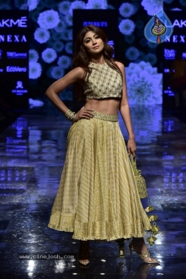 Showstoppers at Lakme Fashion Week - 43 of 53