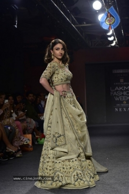 Showstoppers at Lakme Fashion Week - 45 of 53