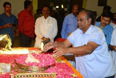 Shri Vijaya Nirmala Gari Dashadhinakarma - 33 of 62