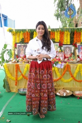 Shriya And Niharika New Film Launched By Varun Tej - 6 of 35