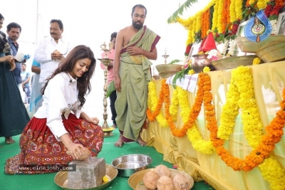 Shriya And Niharika New Film Launched By Varun Tej - 18 of 35