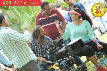 Size Zero New Working Photos - 5 of 12