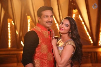 Soukhyam Item Song Photos - 10 of 42