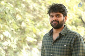 Appatlo Okadundevadu Movie Sri Vishnu Interview Photos - 7 of 21