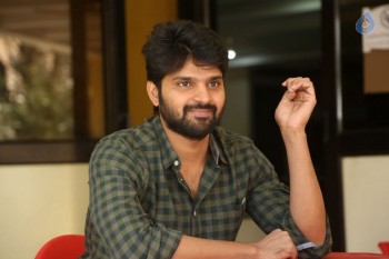 Appatlo Okadundevadu Movie Sri Vishnu Interview Photos - 14 of 21