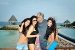 Sridevi's Family Enjoys at Beach - 2 of 3