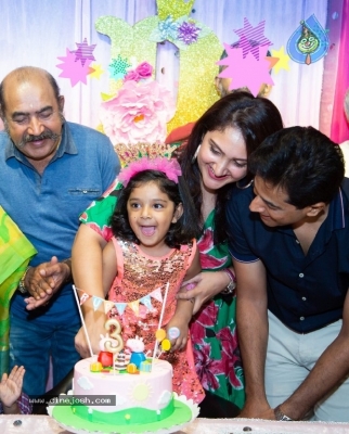 Sridevi Vijaykumar - Rahul Daughter Rupikaa 3rd Birthday Stills - 11 of 16