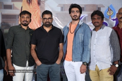 Student of the Year Movie Press Meet Photos - 3 of 21