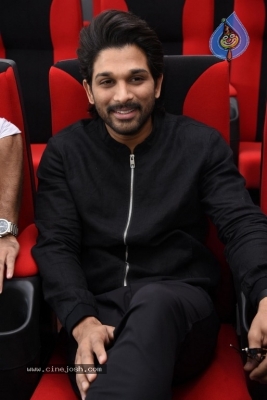 AlluArjun Launches Navadeep C Space - 7 of 21