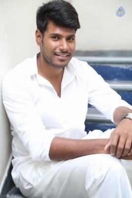 Sundeep Kishan Samanthakamani Interview Photos - 7 of 19
