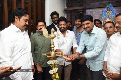 Sundeep Kishans Vivaha Bhojanabu Launch - 5 of 48