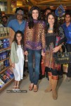 Sushmita Sen Launches Shobha De's Book for Kids - 1 of 17