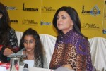 Sushmita Sen Launches Shobha De's Book for Kids - 15 of 17