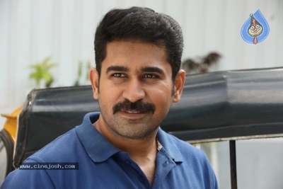 Thamezharasan Tamil Movie Stills - 16 of 19