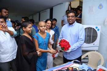 Thikka Movie Team Visits Cancer Striken Children - 10 of 42