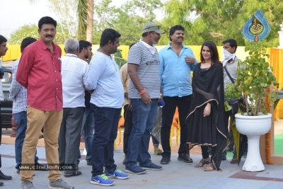 Tollywood Celebrities at Balakrishnudu Movie Shooting Spot - 8 of 16