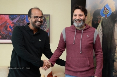 Trivikram Launches Abburi Ravi Look in Operation Gold Fish Movie - 4 of 4