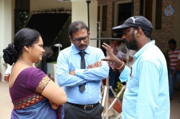 Undha Ledha Movie Working Photos - 24 of 29