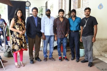 Undha Ledha Movie Working Photos - 29 of 29
