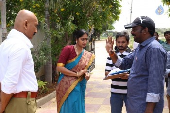 Undha Ledha Movie Working Photos - 6 of 30