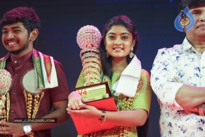 V4 MGR Sivaji Academy Awards 2020 Photos - 46 of 63