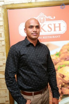 Vidya Balan Promotes Kahaani 2 at Taksh Restaurant - 17 of 24