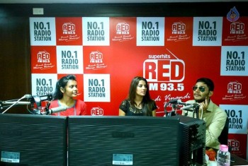 Where is Vidyabalan Team at Vizag  - 11 of 13