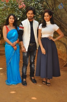 Www.Meena Bazaar Movie Opening Photos - 18 of 21