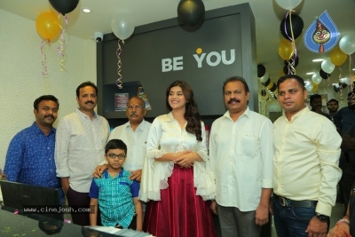 Yamini Bhaskar Inaugurates BeYou Salon at Narasaraopet - 9 of 21