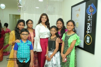 Yamini Bhaskar Inaugurates BeYou Salon at Narasaraopet - 18 of 21