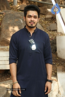 Ye Nimishaniki Emi Jaruguno Movie Launch - 14 of 20