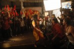 Zarine Khan at Naan Rajavaaga Pogiren Shooting Spot - 57 of 64