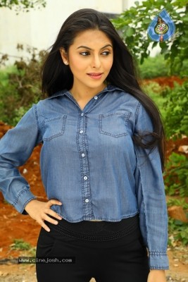 2 Friends Movie Stills And Posters