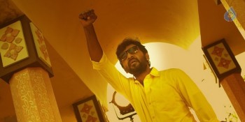 Aavu Puli Madhyalo Prabhas Pelli New Pics