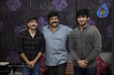 Chiranjeevi With Arjun Suravaram Team 