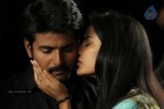 Ethir Neechal Tamil Movie Stills